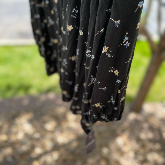 Top - Picture 3 of 3